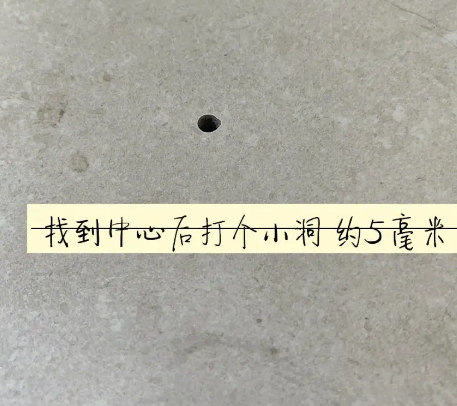 会宁瓷砖空鼓维修公司专业解答在瓷砖铺贴过程中，如果砂料搅拌不均匀，将会带来以下问题